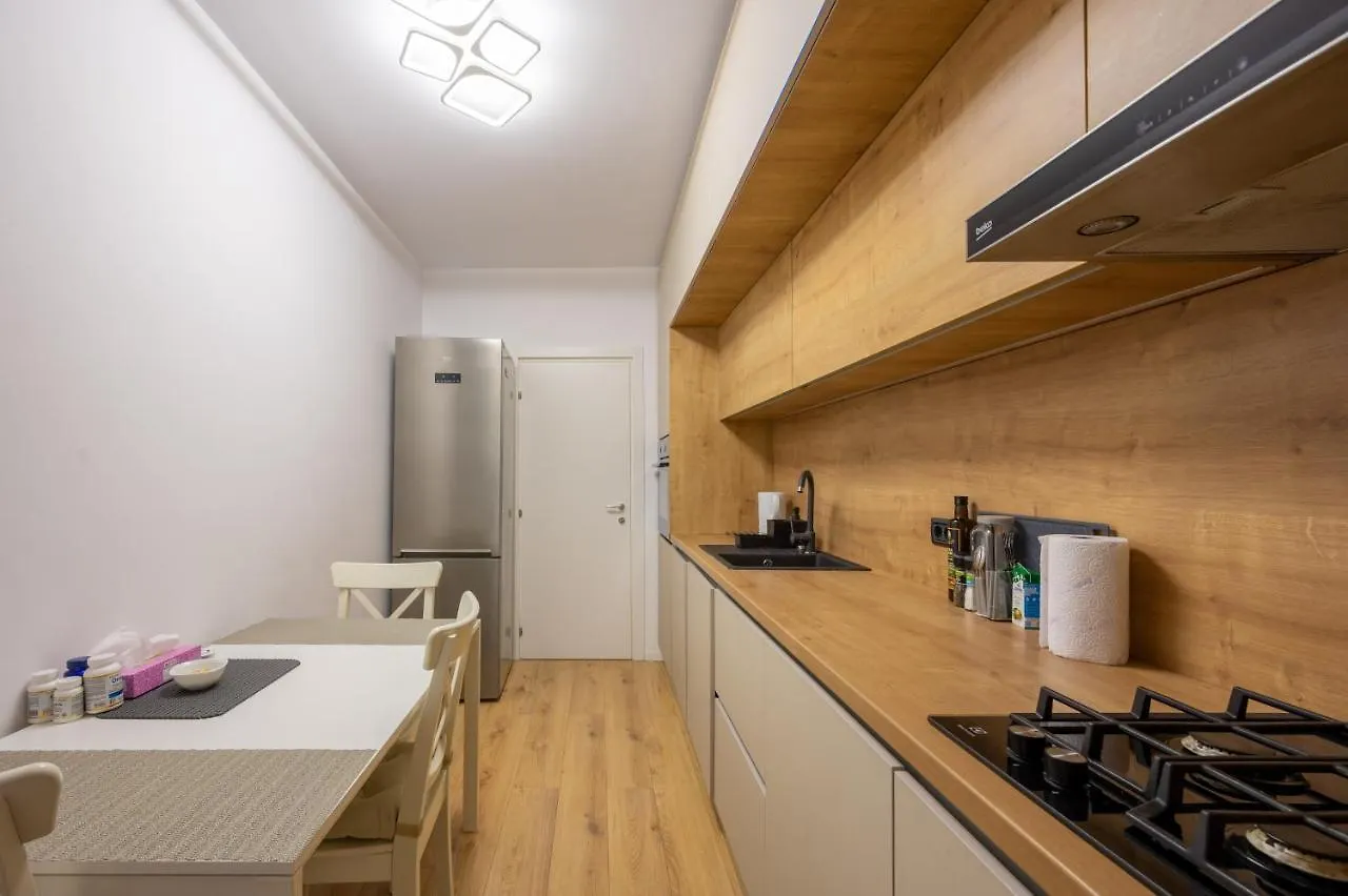 Plaza Residence Bucharest 1 0*,